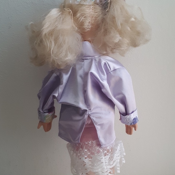Vintage 1986 Hot Looks Doll - Picture 3 of 12